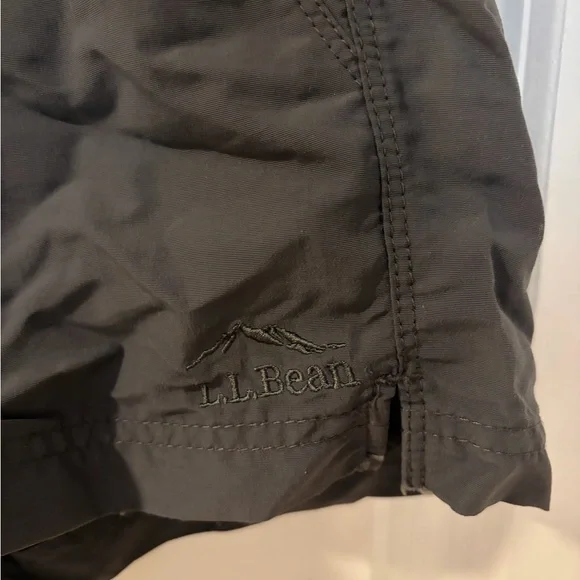 LL Bean Belted Shorts, Size XS - Picture 2 of 7